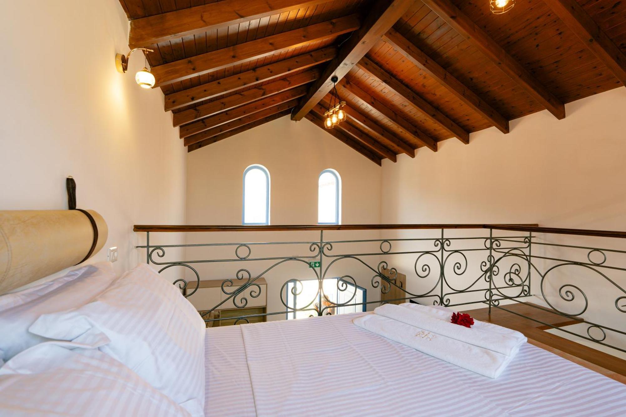 Kronos Village Gjirokastër Esterno foto