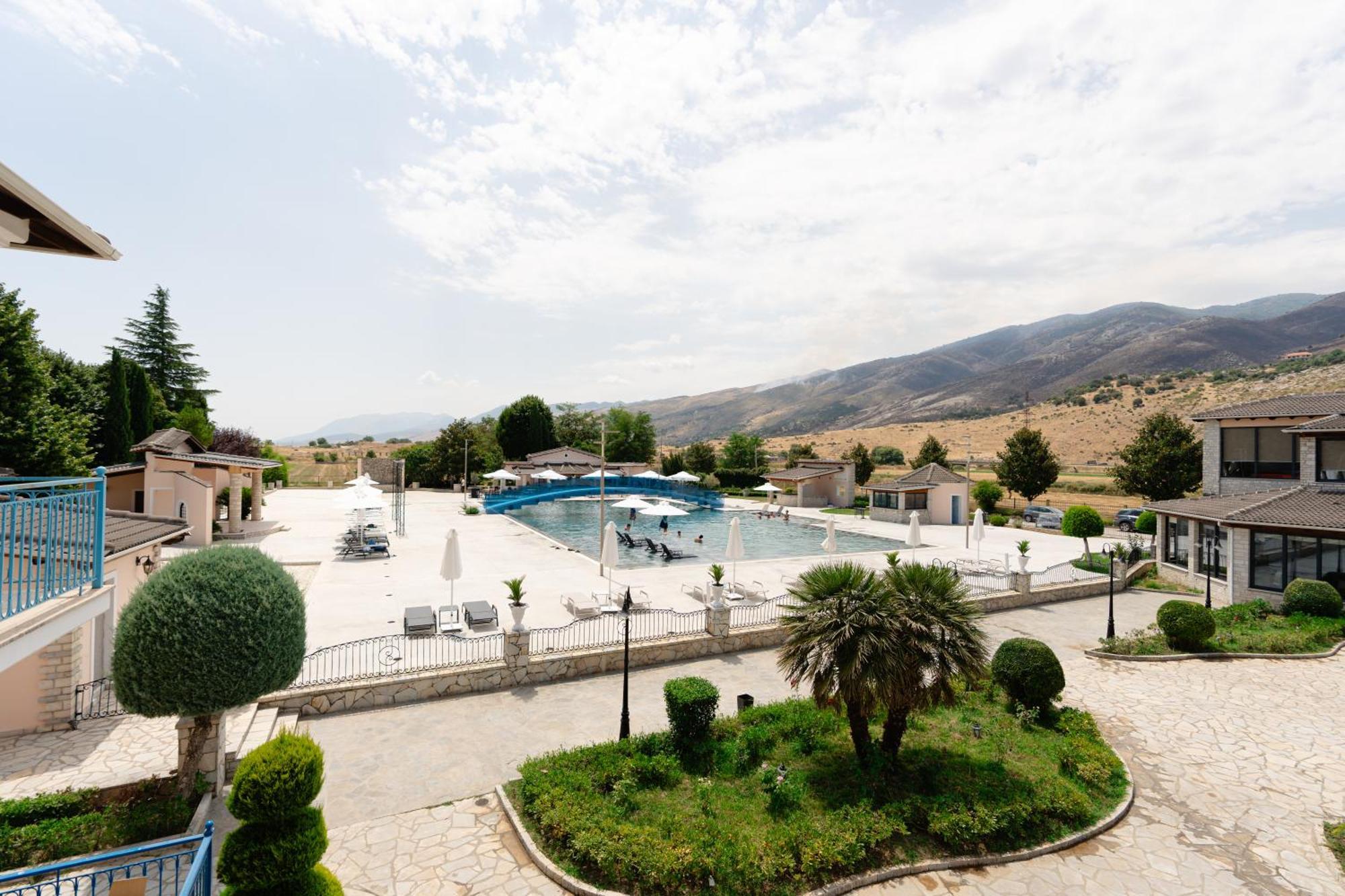 Kronos Village Gjirokastër Esterno foto